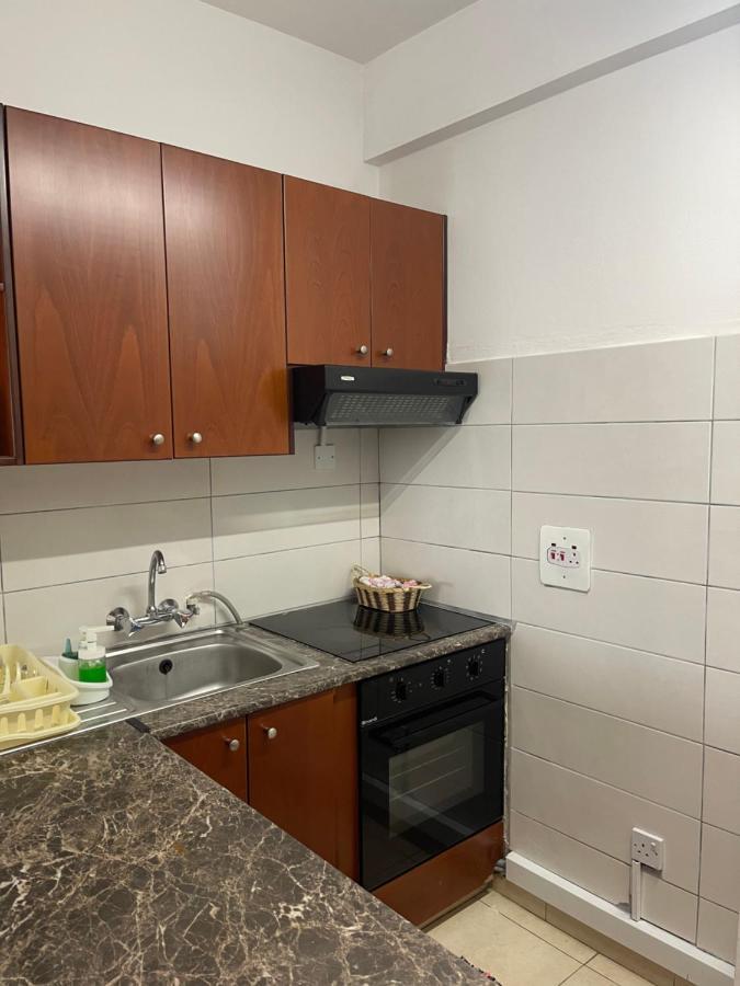 Alex Beach Apartment 31 Ларнака Екстериор снимка