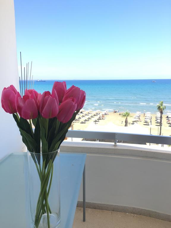 Alex Beach Apartment 31 Ларнака Екстериор снимка