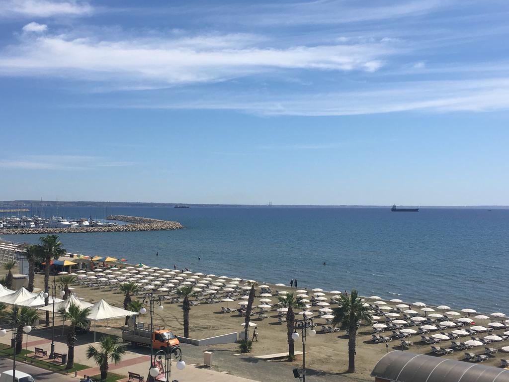 Alex Beach Apartment 31 Ларнака Екстериор снимка