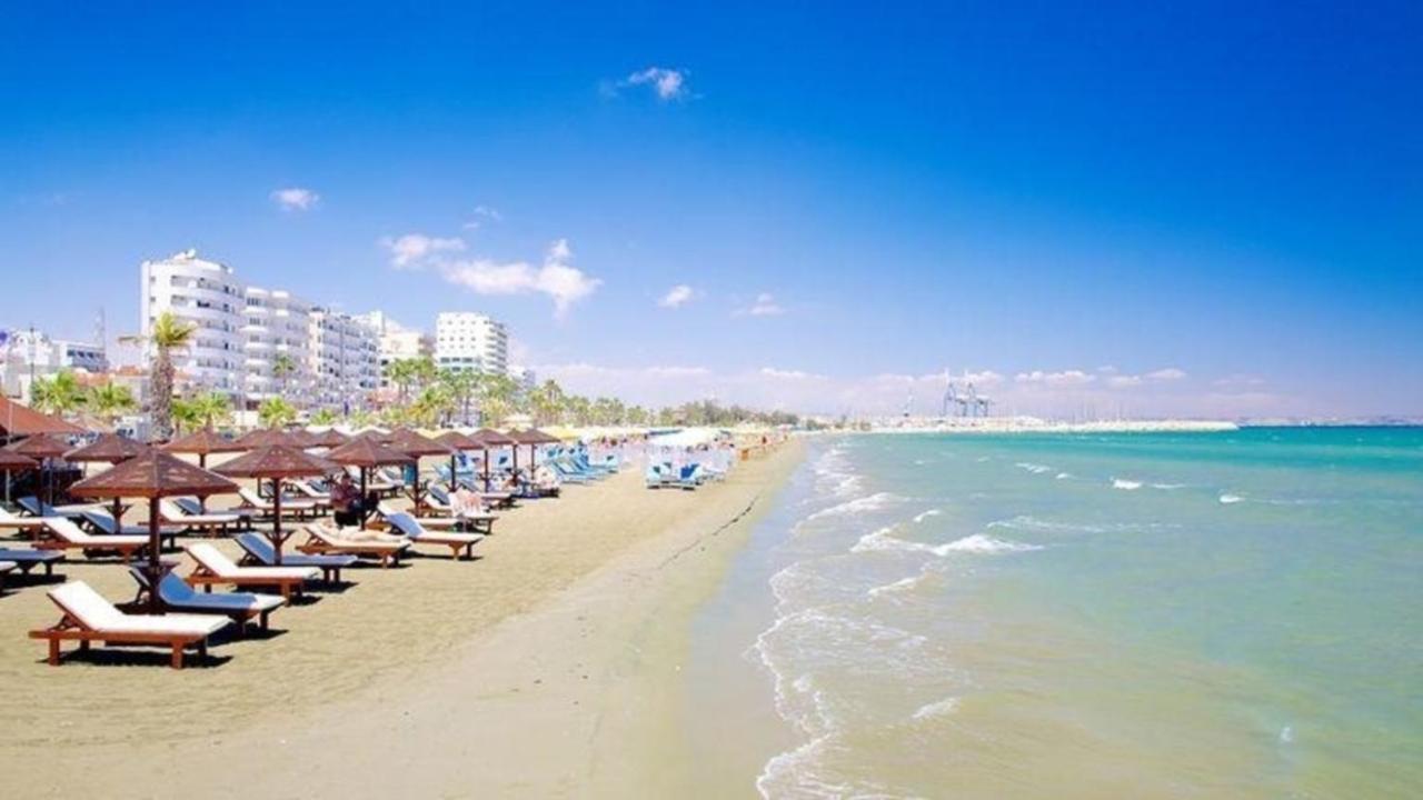Alex Beach Apartment 31 Ларнака Екстериор снимка