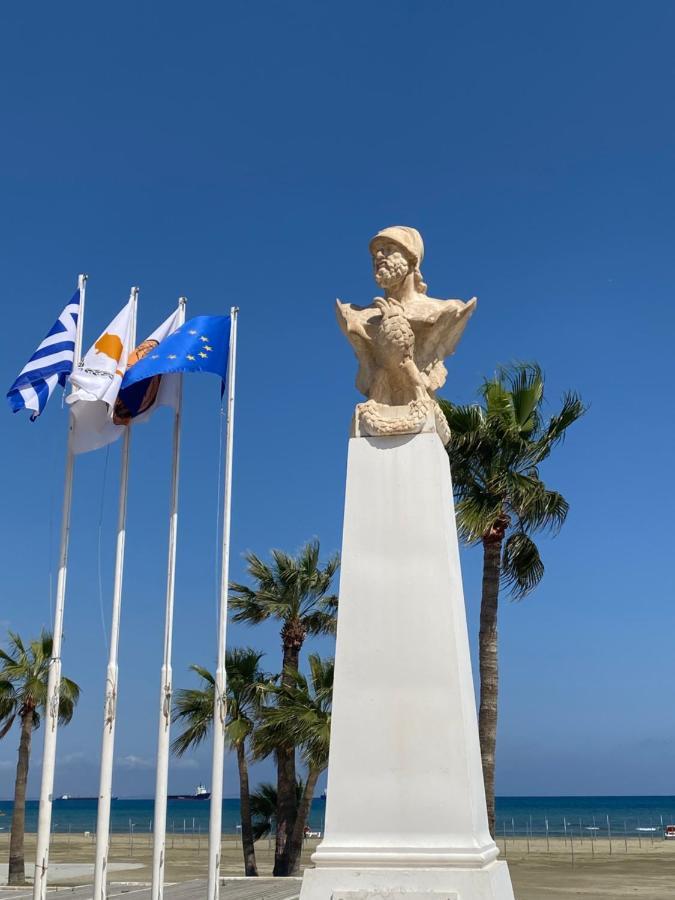 Alex Beach Apartment 31 Ларнака Екстериор снимка